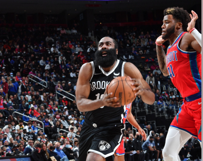 拉文压哨跳投公牛险胜活塞获三连胜  拉文压哨跳投公牛险胜活塞获三连胜