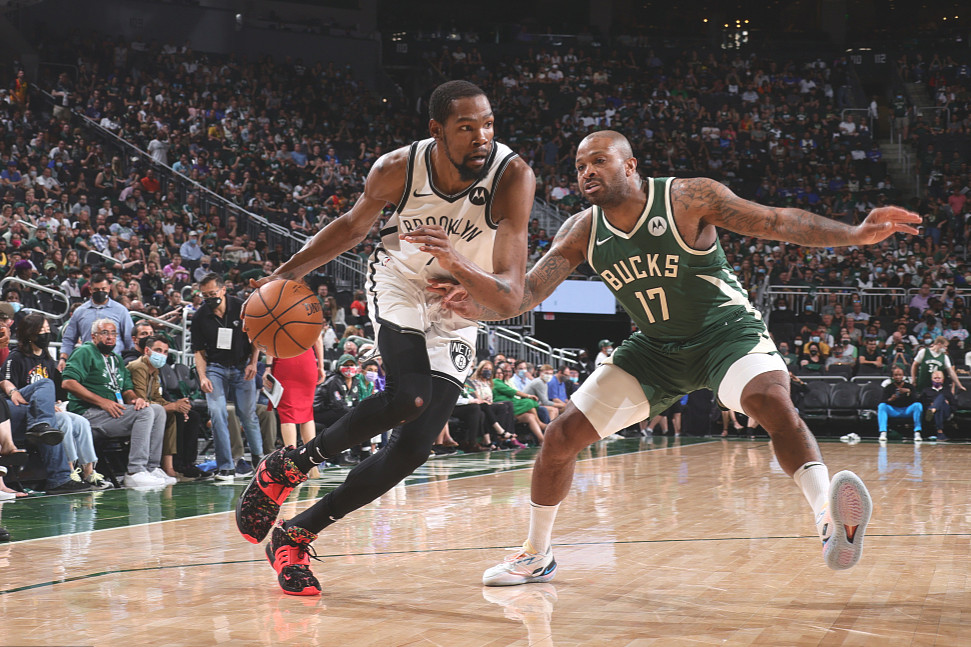 热火三巨头合力擒下雄鹿,巴特勒关键防守锁定胜局    热火三巨头合力擒下雄鹿,巴特勒关键防守锁定胜局